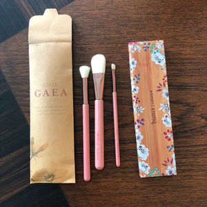 NEW Luxie Gaea Brushes & Butter London Eye Shadow